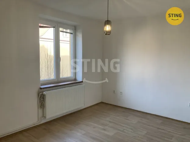 Pronájem bytu 1+1, Opava, Polanova, 36 m2