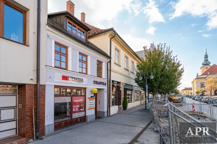 Prodej obchodního prostoru, Uherský Brod, Masarykovo nám., 275 m2