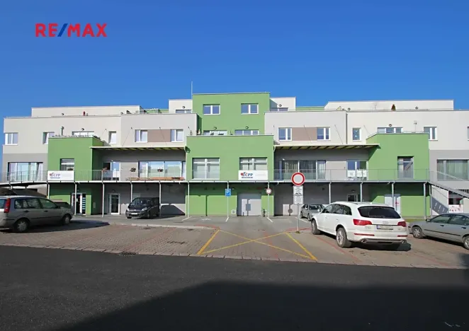 Pronájem garážového stání, Kolín, Antonína Dvořáka, 12 m2