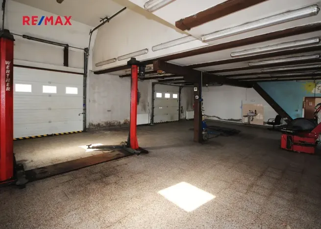 Prodej komerční nemovitosti, Církvice, 6984 m2