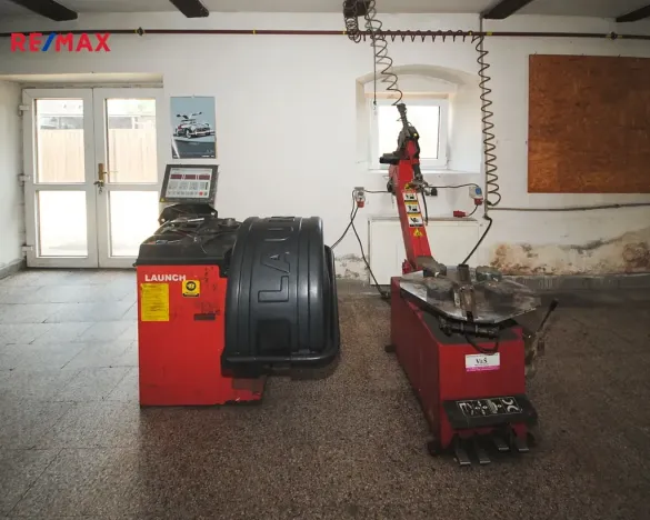 Prodej komerční nemovitosti, Církvice, 6984 m2