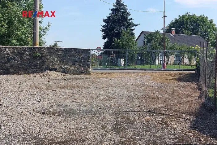 Prodej komerční nemovitosti, Církvice, 6984 m2