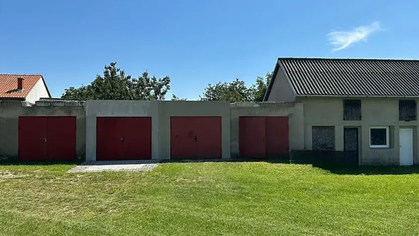 Prodej garáže, Dešov, 41 m2