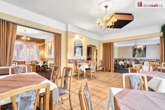 Prodej rodinného domu, Karlovy Vary - Stará Role, Dlouhá, 397 m2