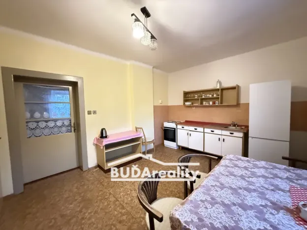 Prodej vícegeneračního domu, Žlutava, 355 m2