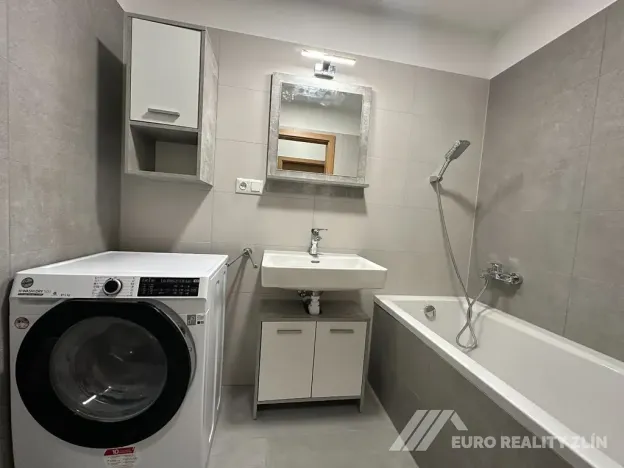 Pronájem bytu 2+kk, Zlín, Ševcovská, 65 m2