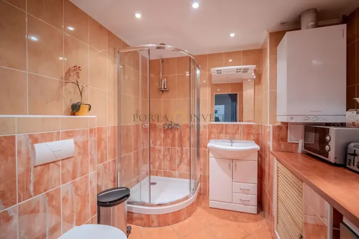 Prodej činžovního domu, Karlovy Vary, náměstí Republiky, 672 m2