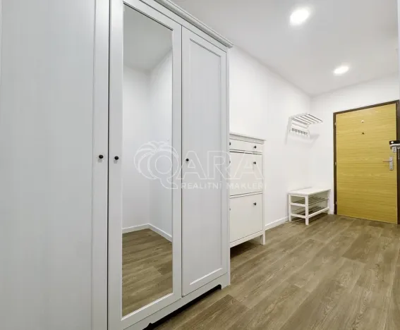 Pronájem bytu 2+kk, Praha, U pramene, 46 m2