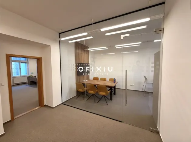 Pronájem kanceláře, Brno, Jakubské náměstí, 71 m2