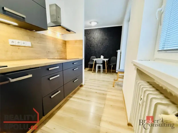 Pronájem bytu 3+1, Zlín, Santražiny, 74 m2