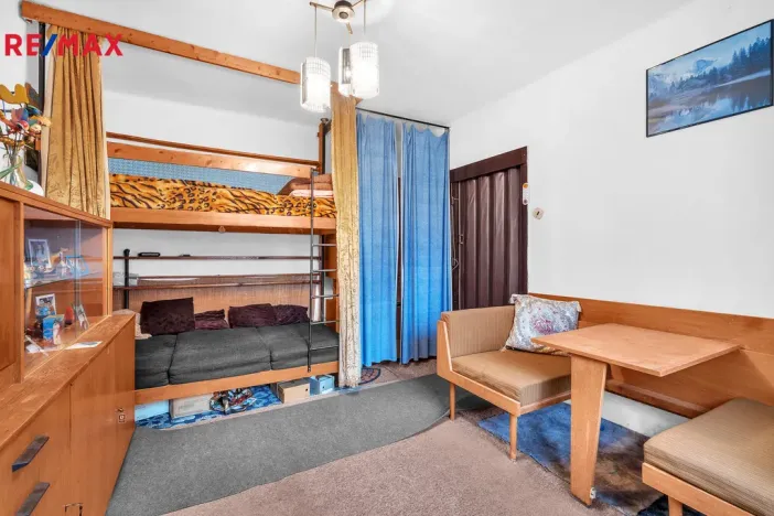 Prodej bytu 2+1, Chvaletice, 9. května, 53 m2