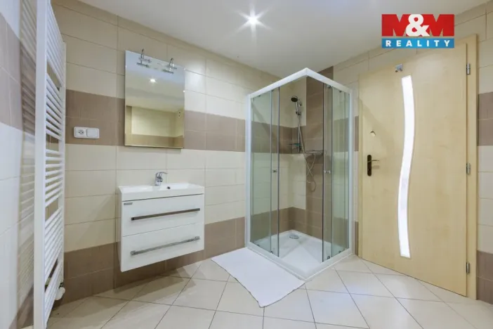 Prodej rodinného domu, Jindřichovice, 280 m2