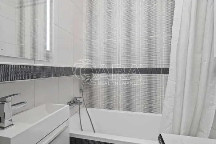 Pronájem bytu 3+kk, Praha - Záběhlice, Bělčická, 54 m2