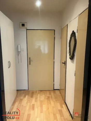 Prodej bytu 1+kk, Cvikov - Cvikov II, Martinovo údolí, 27 m2