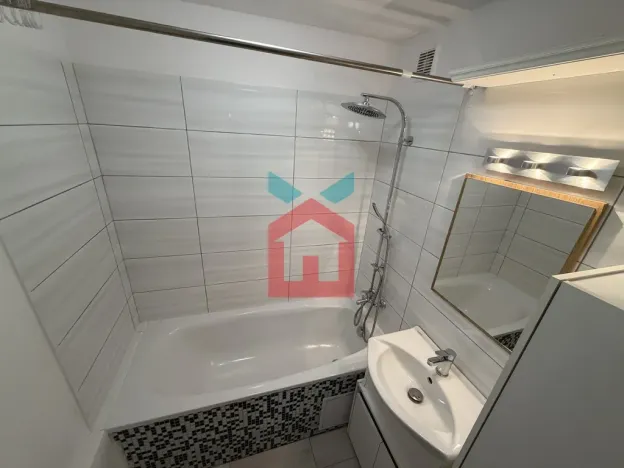 Prodej bytu 3+1, Karlovy Vary - Rybáře, Severní, 85 m2