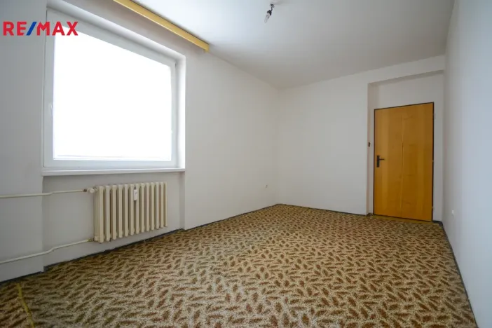 Prodej bytu 3+1, Pardubice - Ohrazenice, Marie Majerové, 74 m2