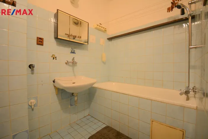 Prodej bytu 3+1, Pardubice - Ohrazenice, Marie Majerové, 74 m2