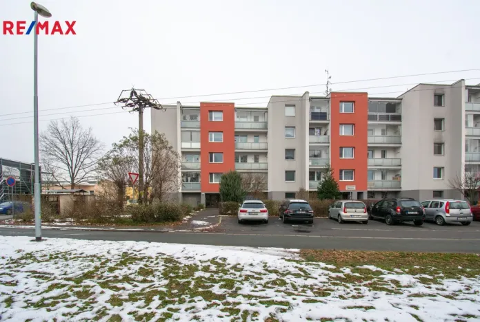 Prodej bytu 3+1, Pardubice - Ohrazenice, Marie Majerové, 74 m2