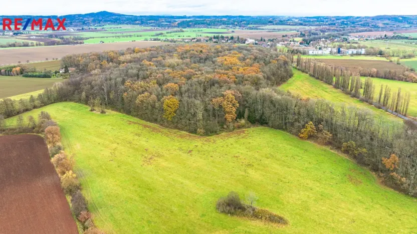 Prodej podílu 4/9 pole, Jičín, 14408 m2