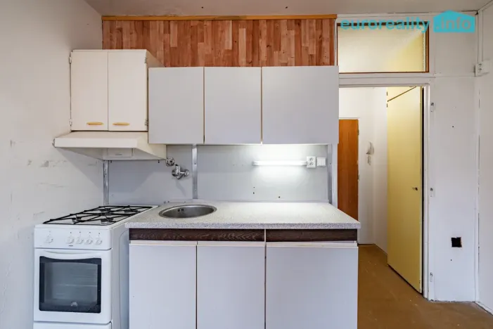 Prodej bytu 1+1, Luby, Tovární, 36 m2