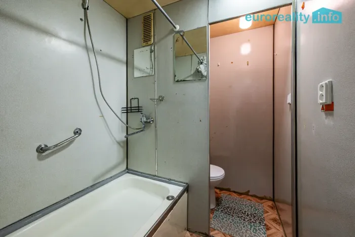 Prodej bytu 1+1, Luby, Tovární, 36 m2