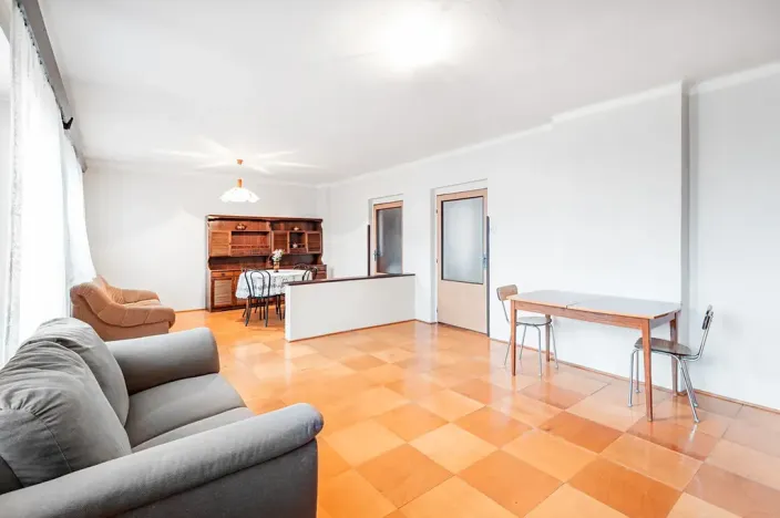 Prodej rodinného domu, Velim, náměstí Obránců míru, 180 m2