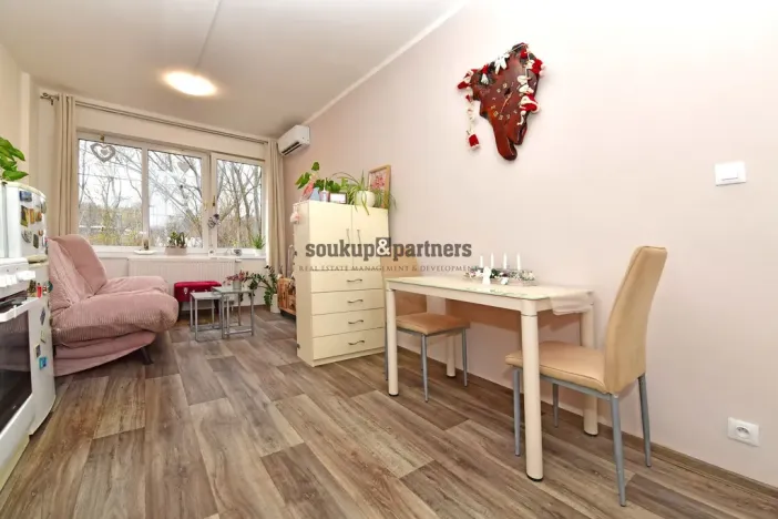 Pronájem bytu 2+kk, Praha - Velká Chuchle, Strakonická, 55 m2