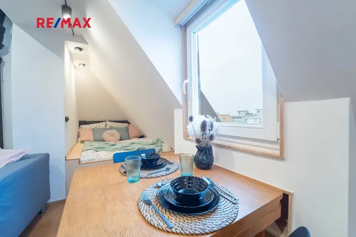 Prodej bytu 1+kk, Praha - Holešovice, Veverkova, 40 m2