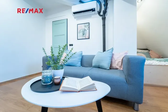 Prodej bytu 1+kk, Praha - Holešovice, Veverkova, 40 m2