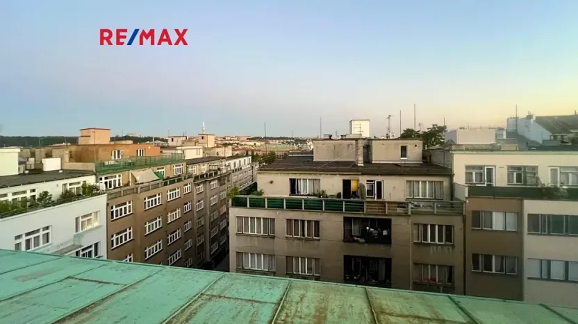 Prodej bytu 1+kk, Praha - Holešovice, Veverkova, 40 m2