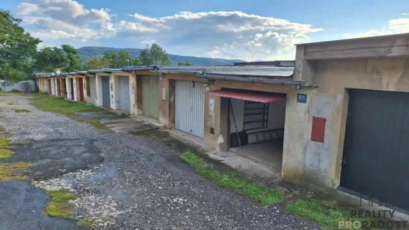 Pronájem garáže, Ústí nad Labem, Králova výšina, 24 m2