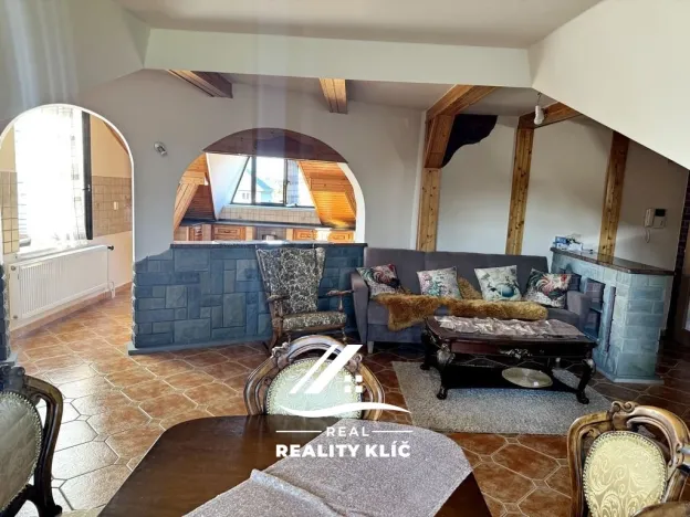 Pronájem atypického bytu, Hlučín, Kolejní, 95 m2