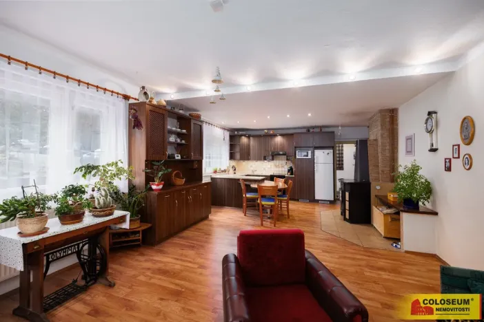 Prodej zemědělské usedlosti, Kněževes - Jobova Lhota, 175 m2