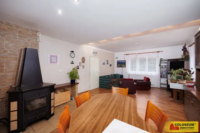 Prodej zemědělské usedlosti, Kněževes - Jobova Lhota, 175 m2