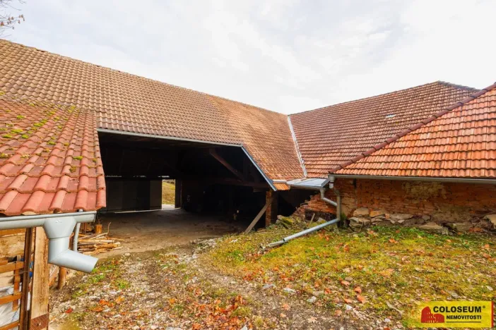 Prodej zemědělské usedlosti, Kněževes - Jobova Lhota, 175 m2