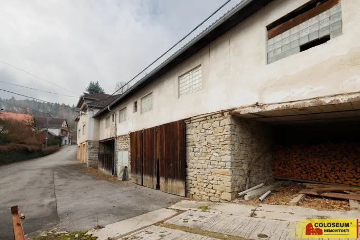 Prodej zemědělské usedlosti, Kněževes - Jobova Lhota, 175 m2