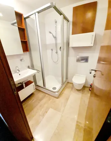 Pronájem bytu 1+kk, Praha - Vysočany, Podnádražní, 26 m2