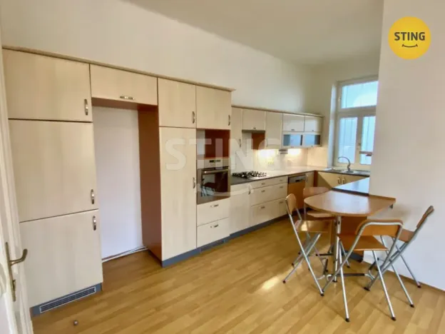 Pronájem bytu 3+1, Opava - Předměstí, Stojanova, 133 m2