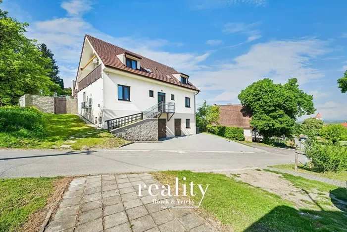 Prodej apartmánu, Perná, 205 m2