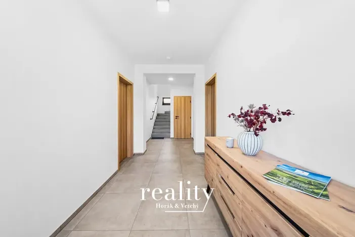 Prodej apartmánu, Perná, 205 m2