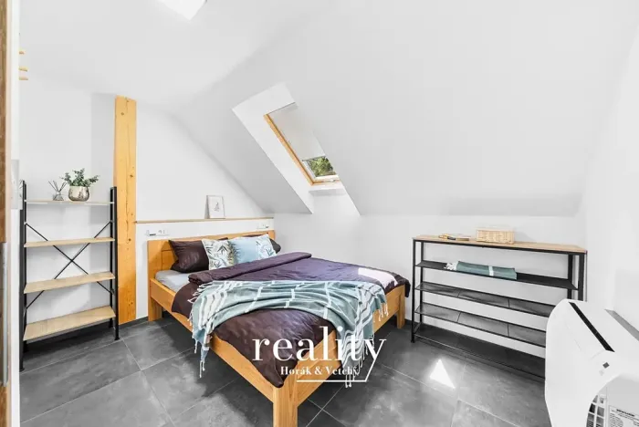 Prodej vícegeneračního domu, Perná, 205 m2