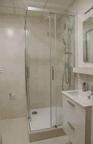 Pronájem bytu 2+1, Hradec Králové, Sezemická, 61 m2