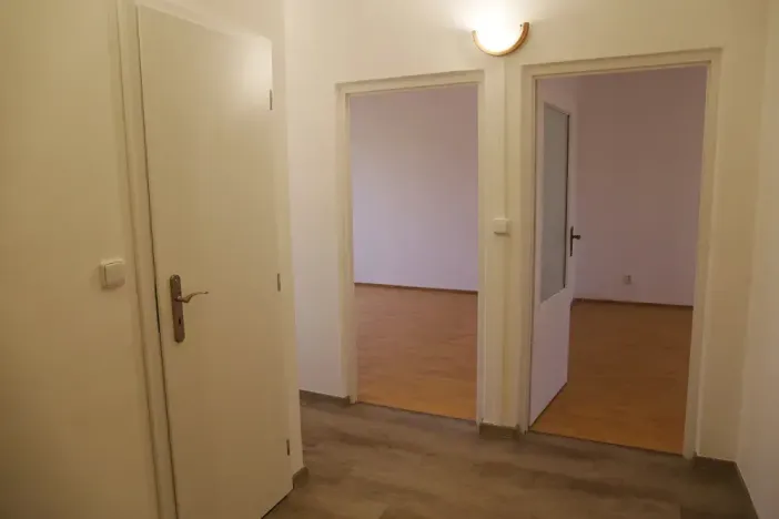 Pronájem bytu 2+1, Hradec Králové, Sezemická, 61 m2