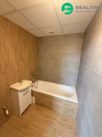 Prodej bytu 2+1, Chomutov, Kamenná, 61 m2