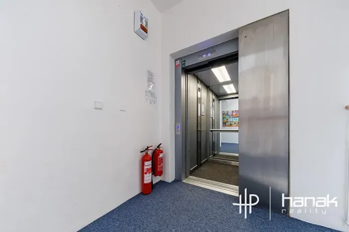 Pronájem kanceláře, Olomouc, Karolíny Světlé, 100 m2