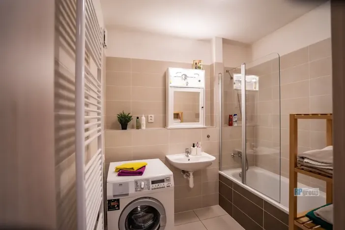 Prodej bytu 2+kk, Unhošť, U Parketárny, 60 m2