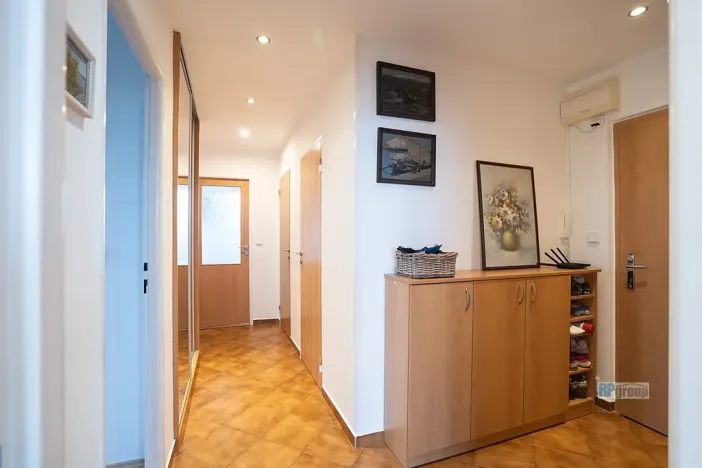 Pronájem bytu 4+1, Praha - Háje, Hviezdoslavova, 74 m2