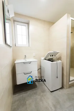 Pronájem bytu 2+1, Rousínov, Velešovická, 70 m2