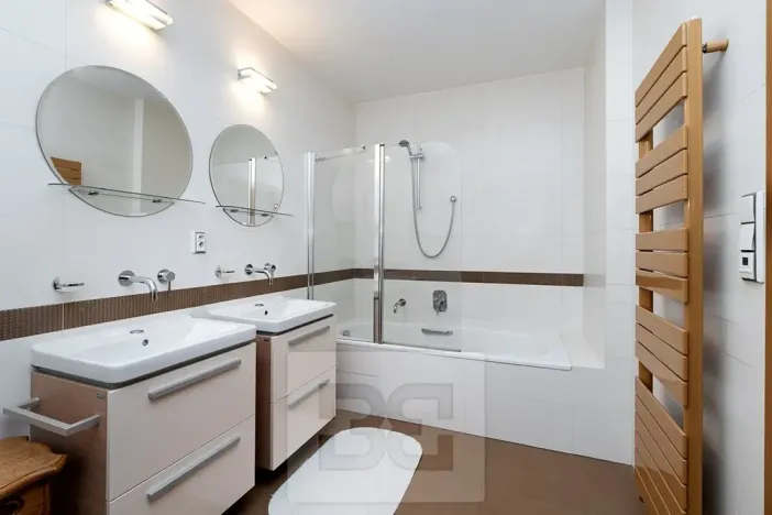 Prodej bytu 6+kk a větší, Průhonice, Uhříněveská, 264 m2