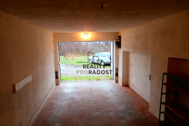 Pronájem garáže, Znojmo, Palliardiho, 18 m2